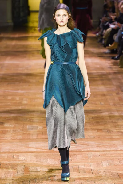 Look 34